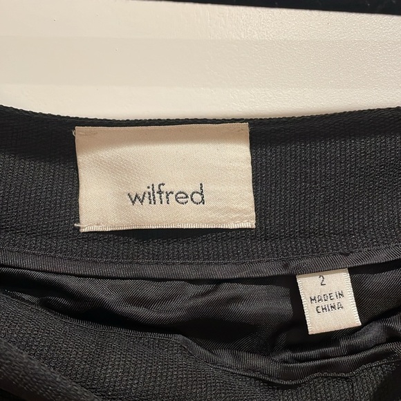 Aritzia Wilfred black midi skirt size 2. High waisted with button down accent. - Picture 3 of 3
